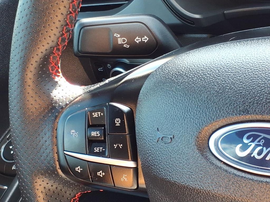 2025 Ford Escape Hybrid ST-Line