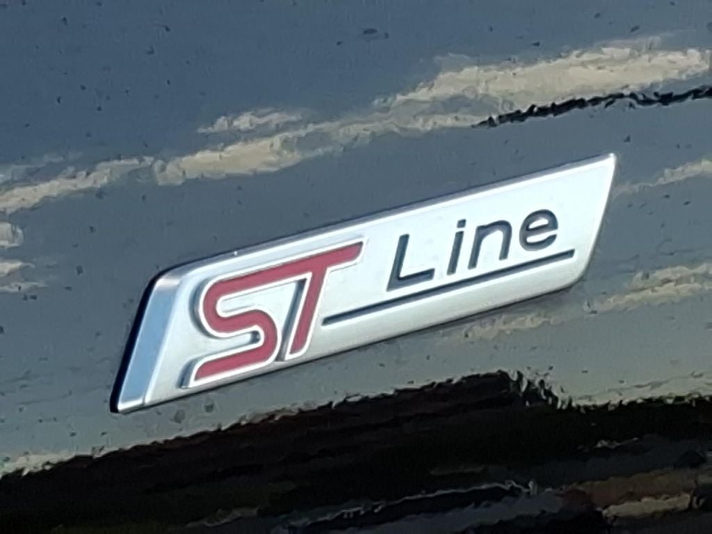 2025 Ford Escape Hybrid ST-Line