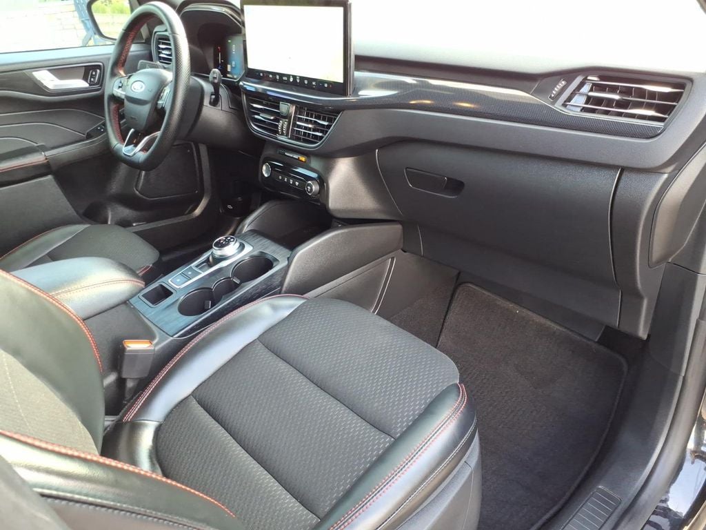 2025 Ford Escape Hybrid ST-Line
