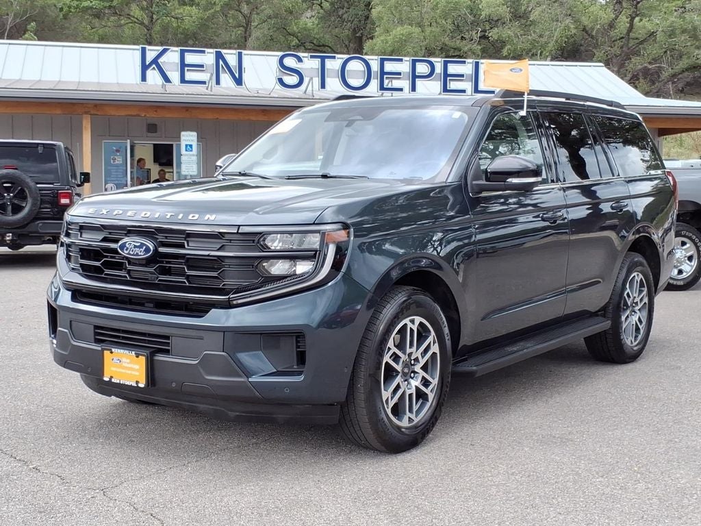 2025 Ford Expedition Active