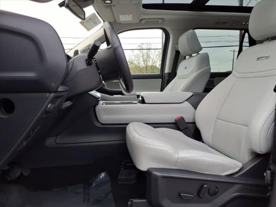 2025 Ford Expedition Platinum