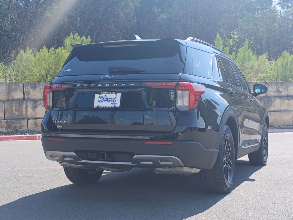 2025 Ford Explorer Active