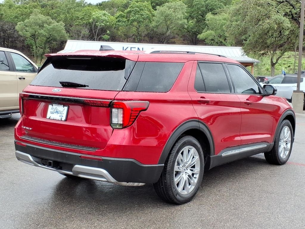 2025 Ford Explorer Platinum