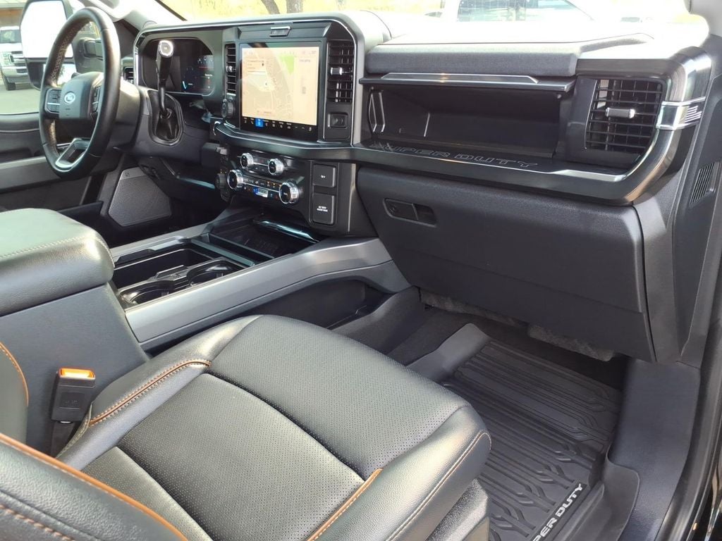 2026 Ford F-350SD Lariat DRW