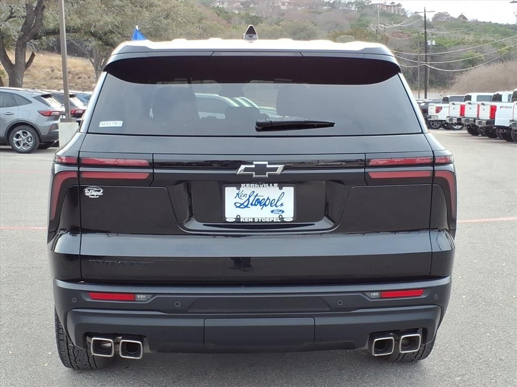 2024 Chevrolet Traverse LS