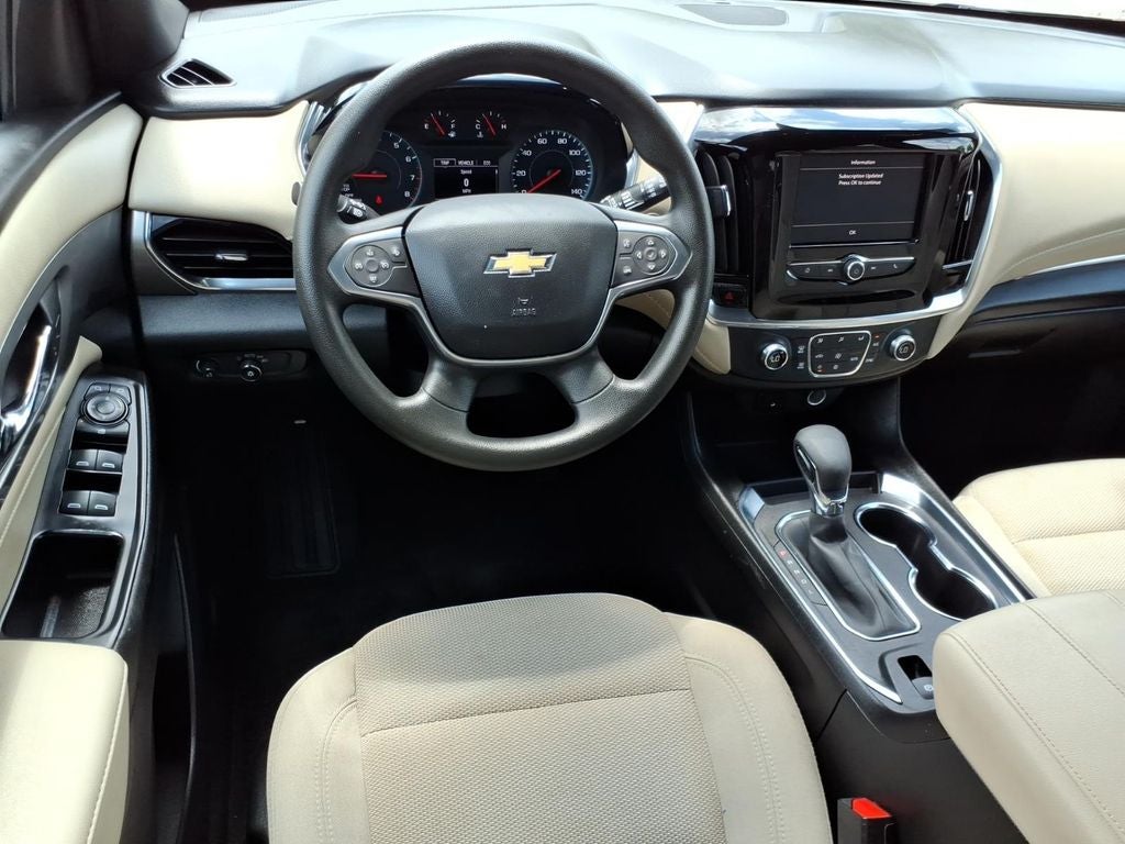 2023 Chevrolet Traverse LS
