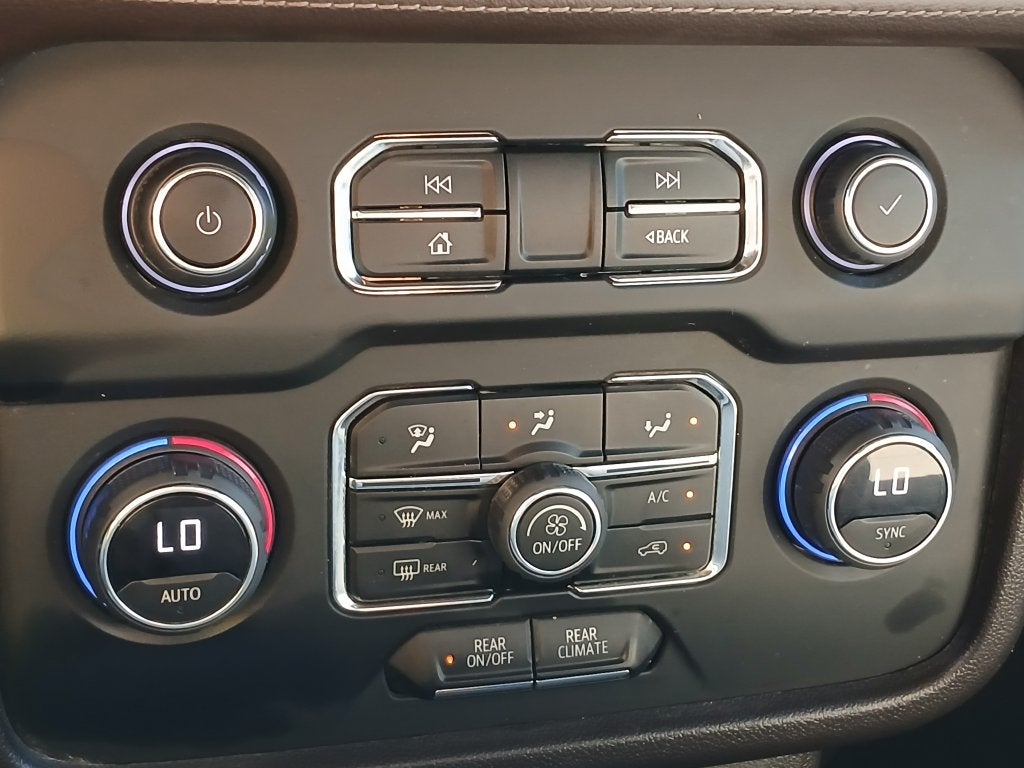 2022 Chevrolet Suburban LS