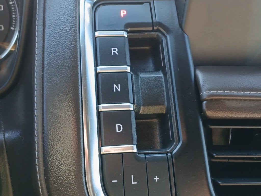 2022 Chevrolet Suburban LS