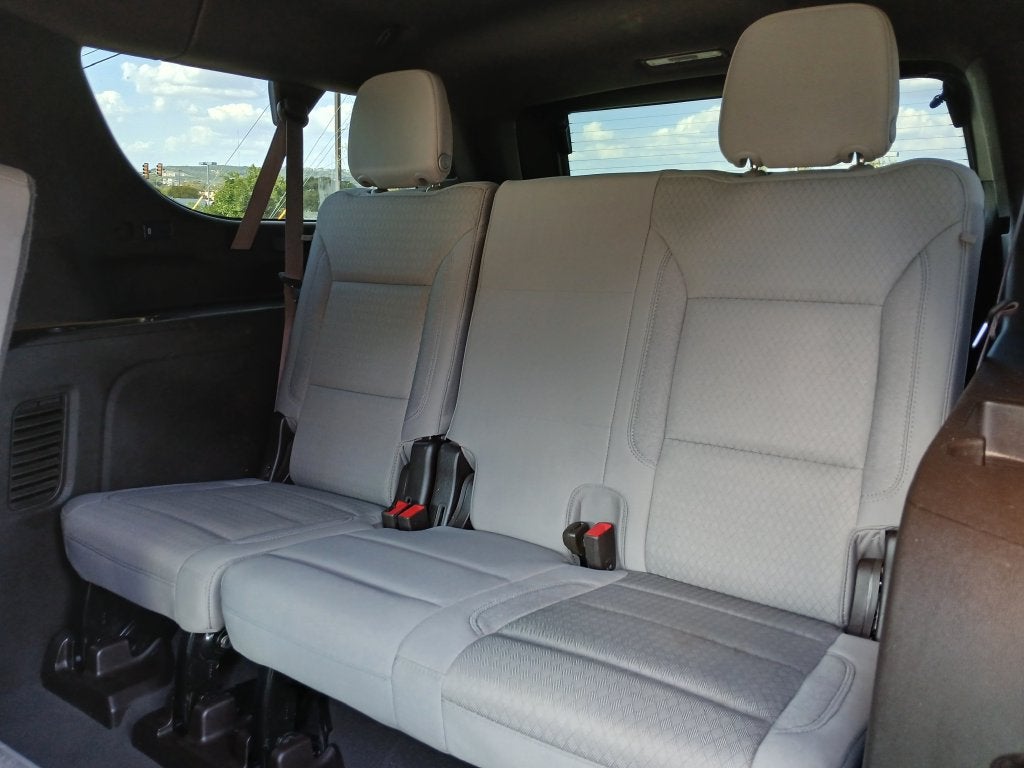2022 Chevrolet Suburban LS