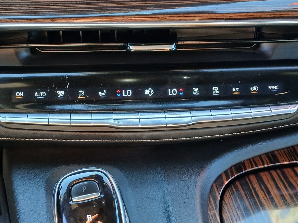 2022 Cadillac Escalade ESV Luxury