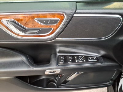 2017 Lincoln Continental Select