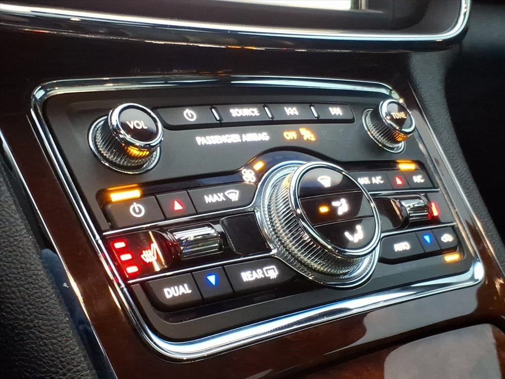 2017 Lincoln Continental Select