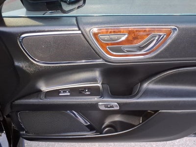 2017 Lincoln Continental Select