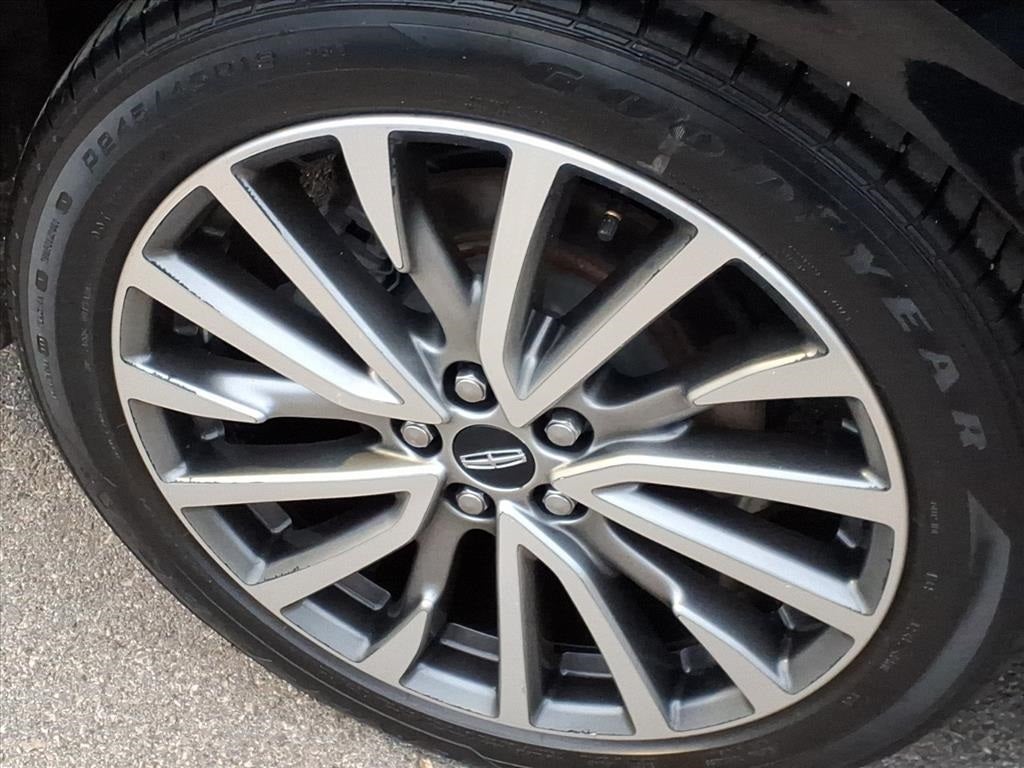 2017 Lincoln Continental Select