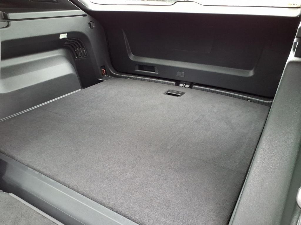 2025 Volkswagen Atlas Cross Sport 2.0T SEL Premium R-Line