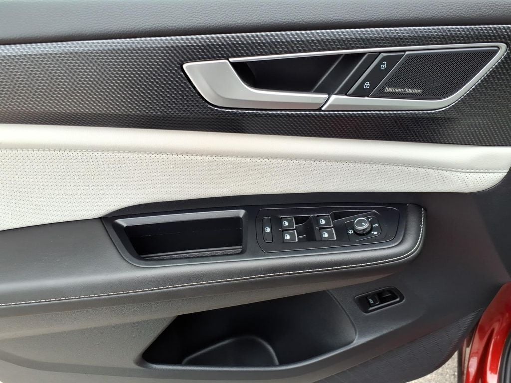 2025 Volkswagen Atlas Cross Sport 2.0T SEL Premium R-Line