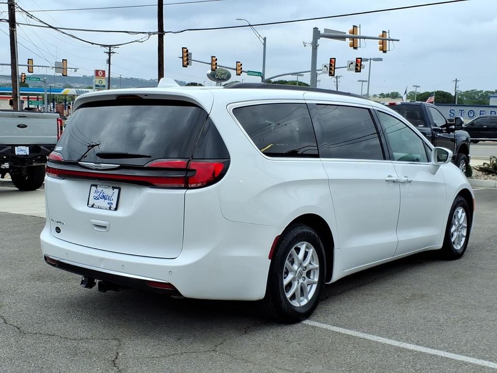 2022 Chrysler Pacifica Touring L