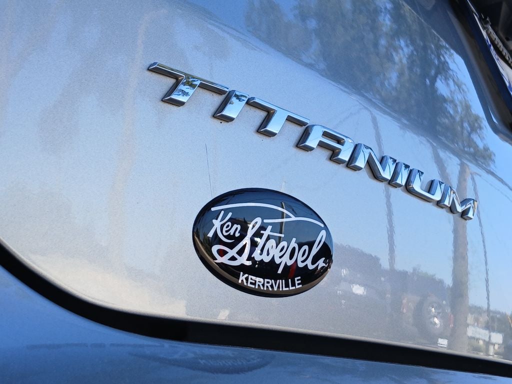 2024 Ford Edge Titanium