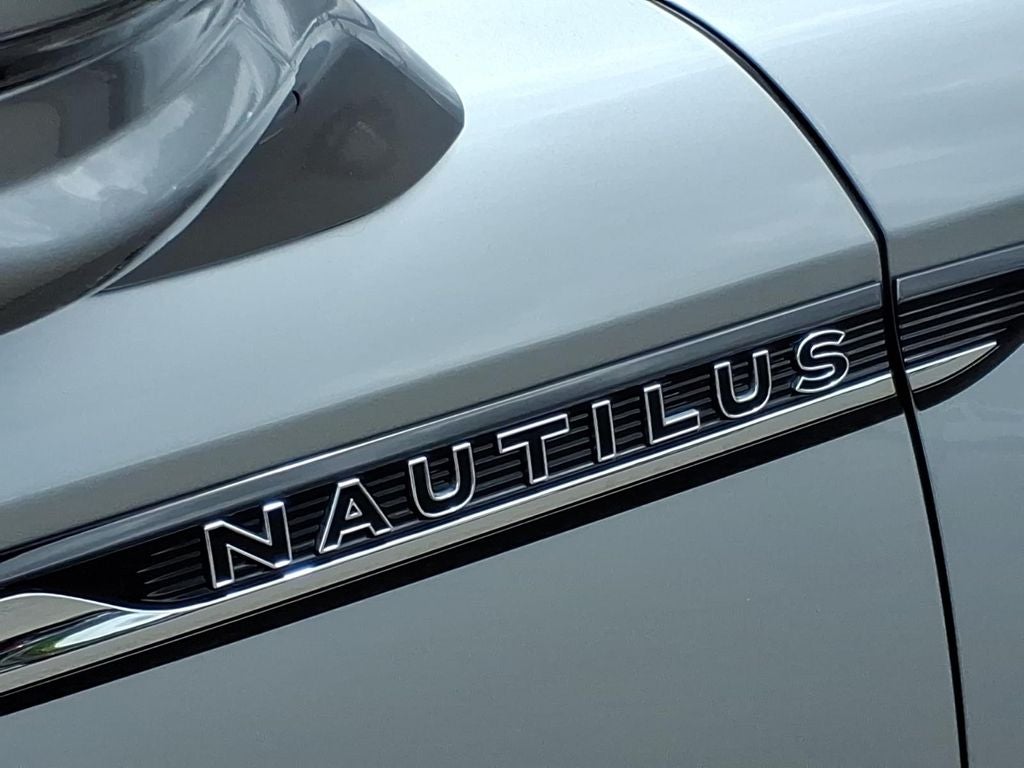 2023 Lincoln Nautilus Black Label