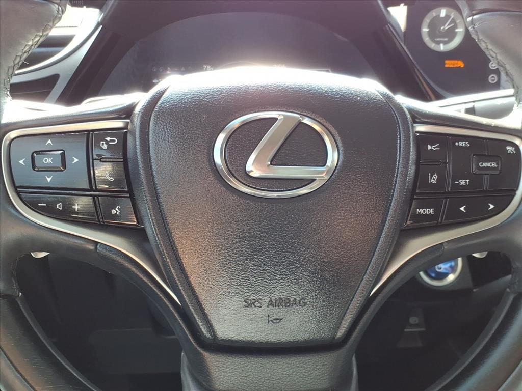 2022 Lexus ES 300h Ultra Luxury