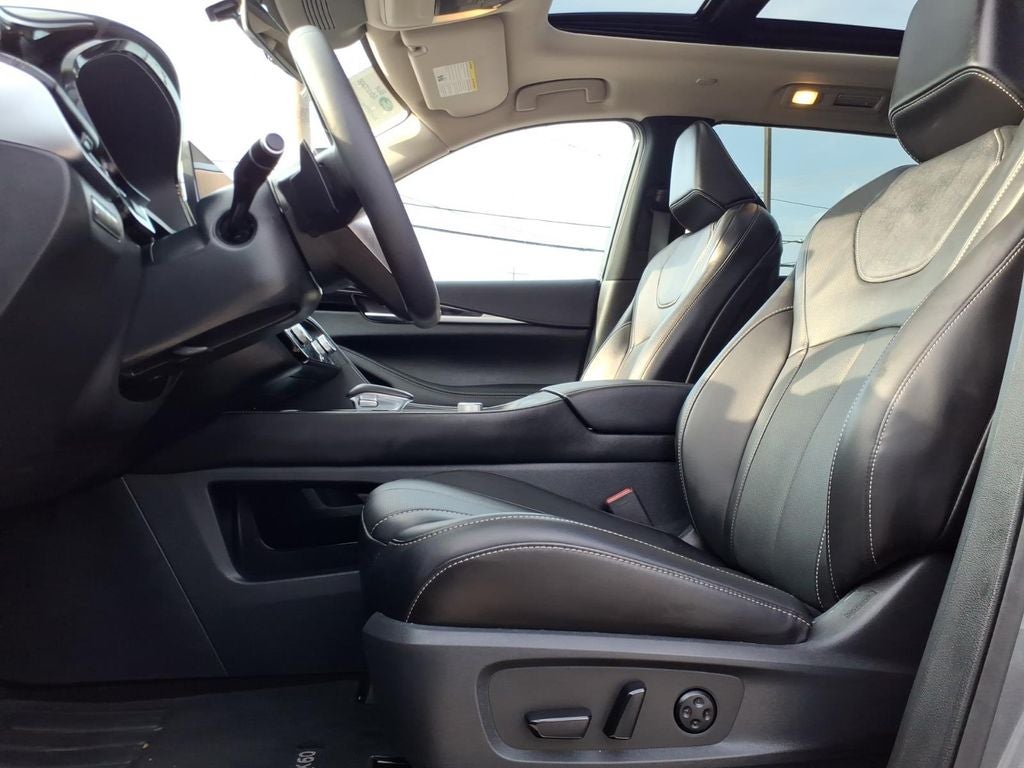 2025 INFINITI QX60 PURE