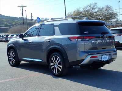 2023 Nissan Pathfinder Platinum