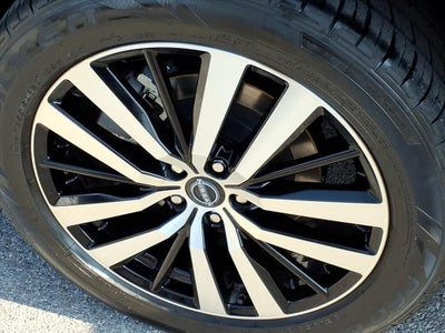 2023 Nissan Pathfinder Platinum