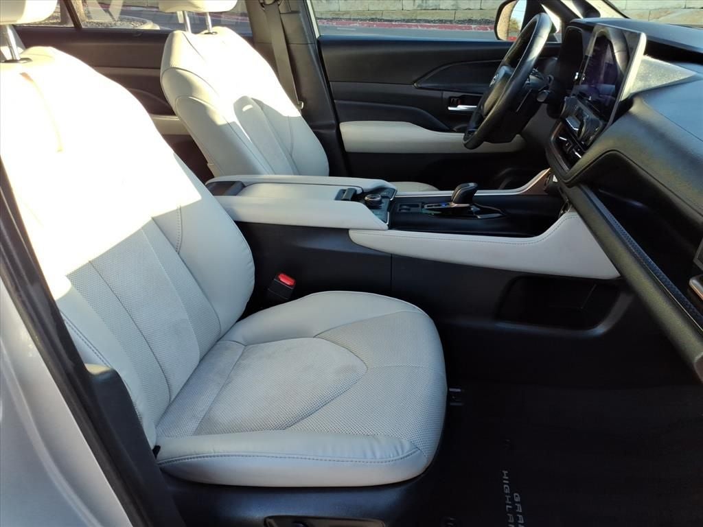 2024 Toyota Grand Highlander Hybrid MAX Limited