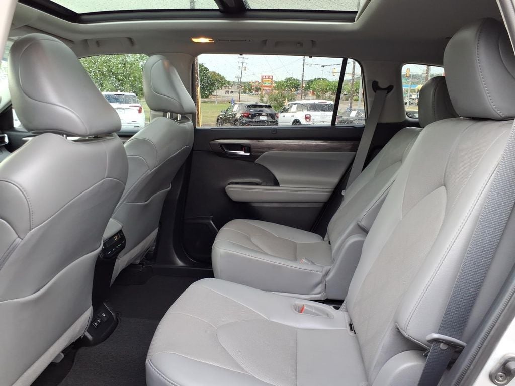 2021 Toyota Highlander Platinum