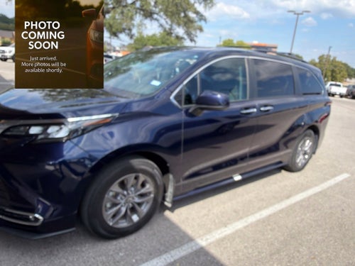 2024 Toyota Sienna XLE 8 Passenger
