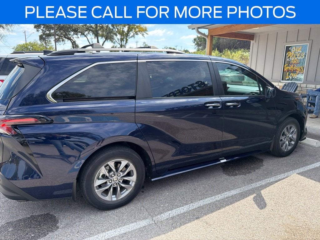 2024 Toyota Sienna XLE 8 Passenger