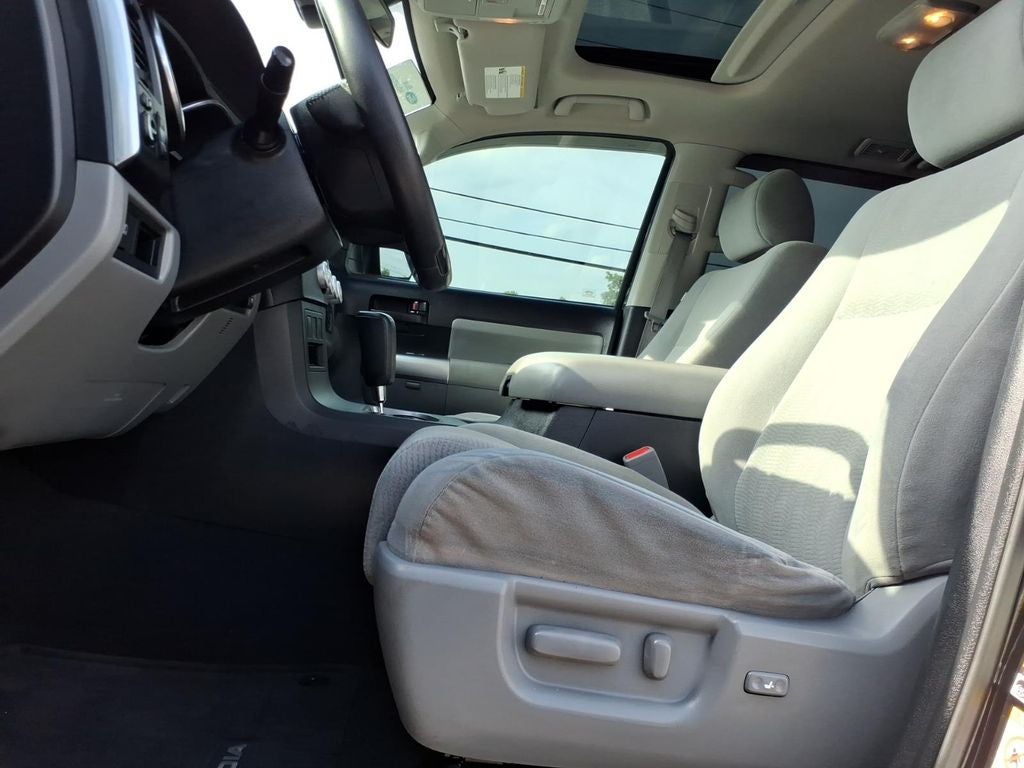 2020 Toyota Sequoia SR5 5.7L