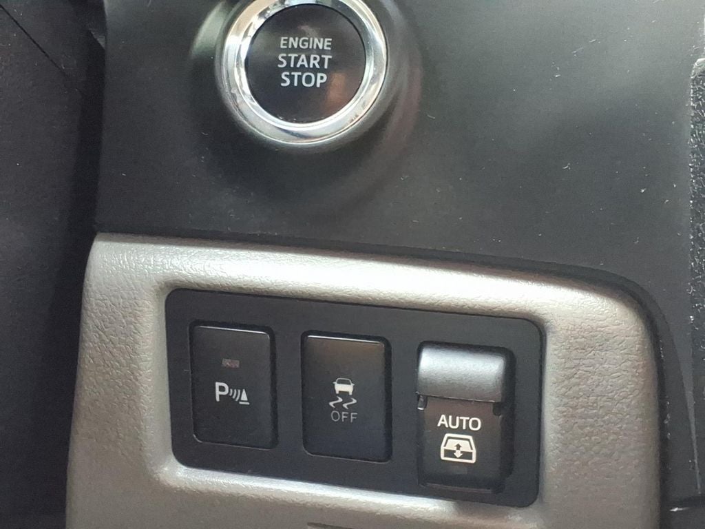 2020 Toyota Sequoia SR5 5.7L