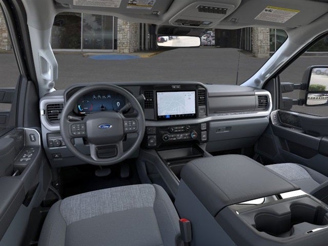 2026 Ford Super Duty F-350® XLT