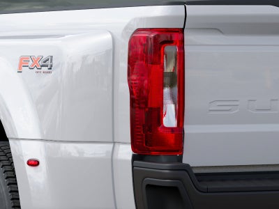2027 Ford Super Duty F450 4X4 CRW PU