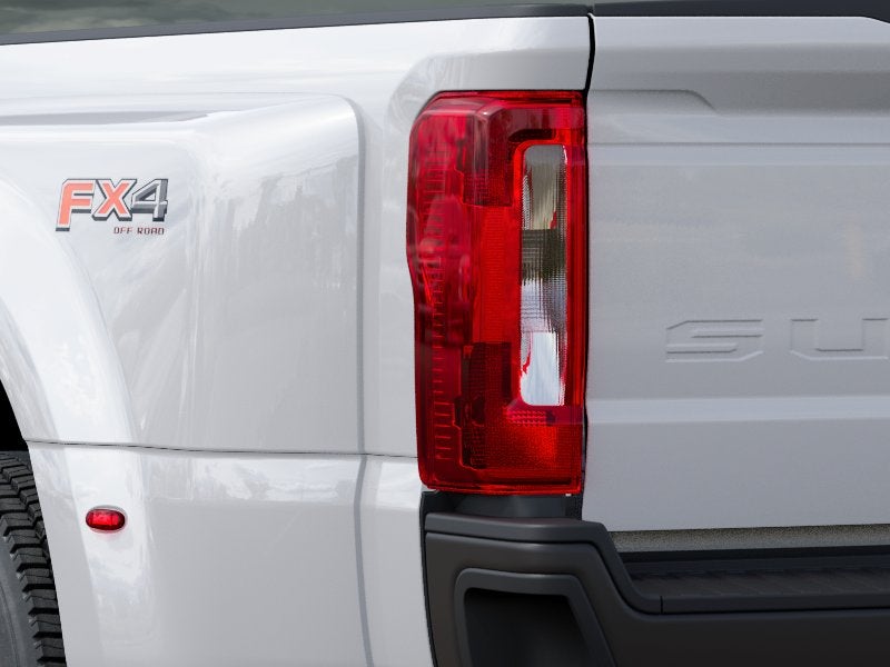 2027 Ford Super Duty F450 4X4 CRW PU